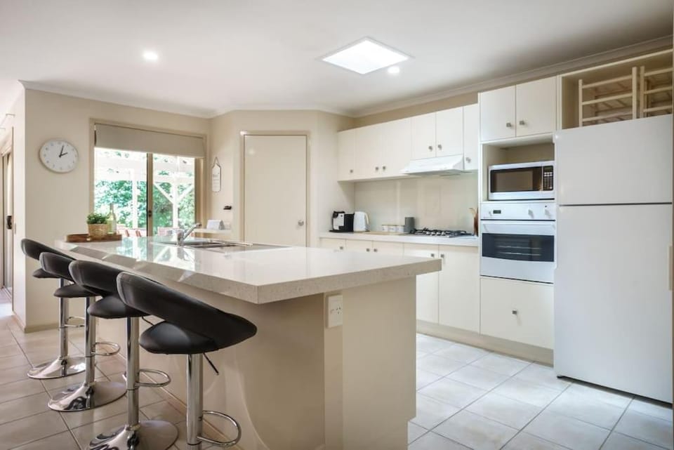 Coffee/tea facilities, Kitchen or kitchenette, Family