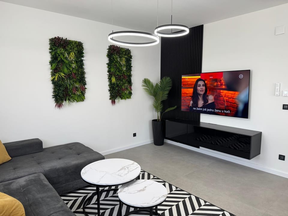 TV and multimedia, Living room, Seating area