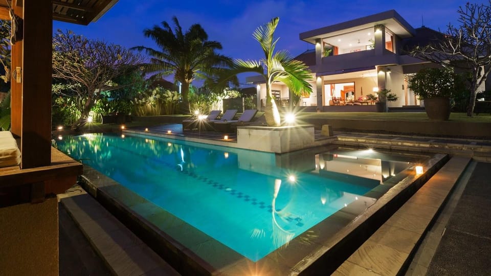 Property building, Swimming pool