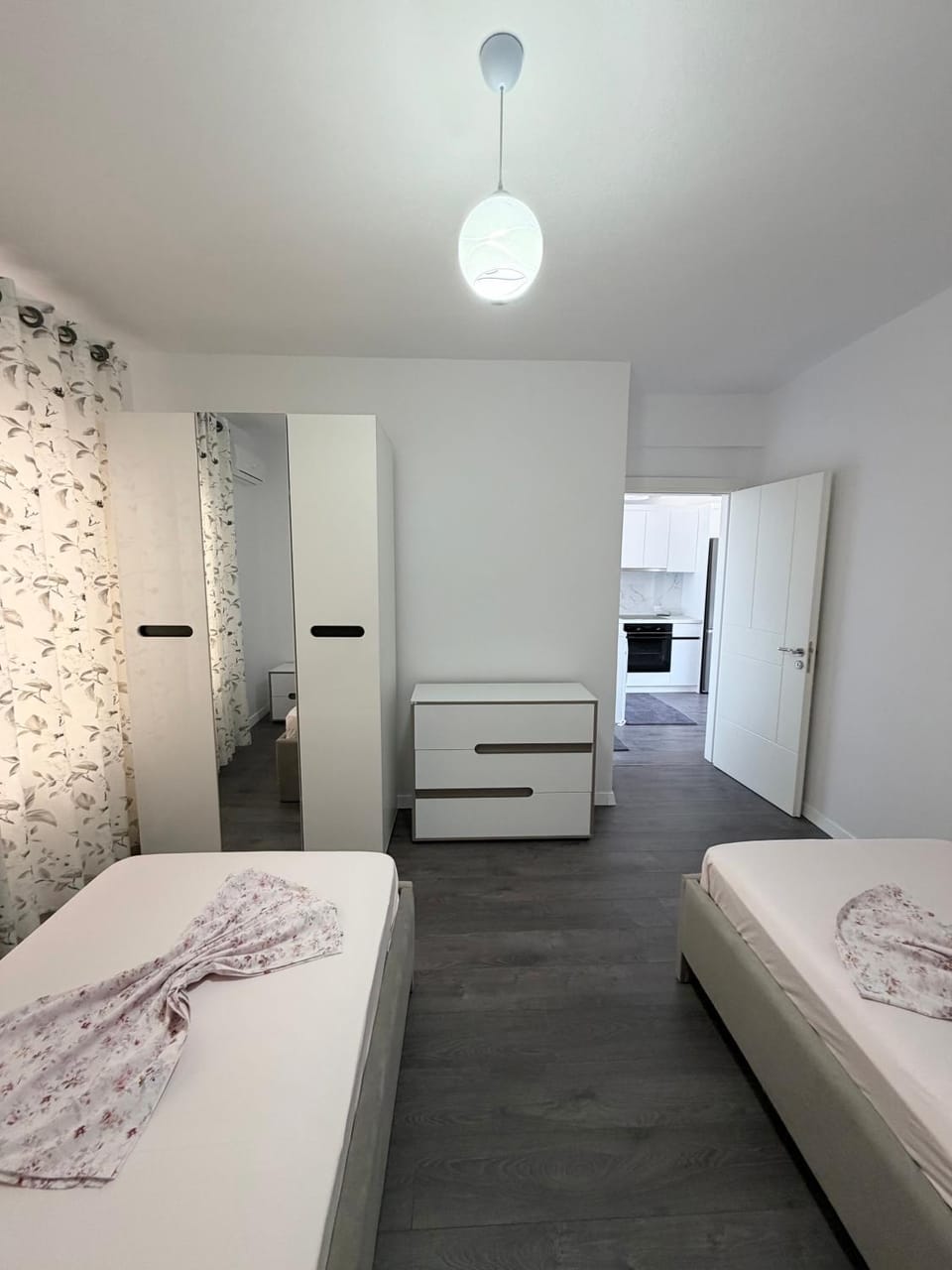 Bed, Photo of the whole room, Bedroom, wardrobe