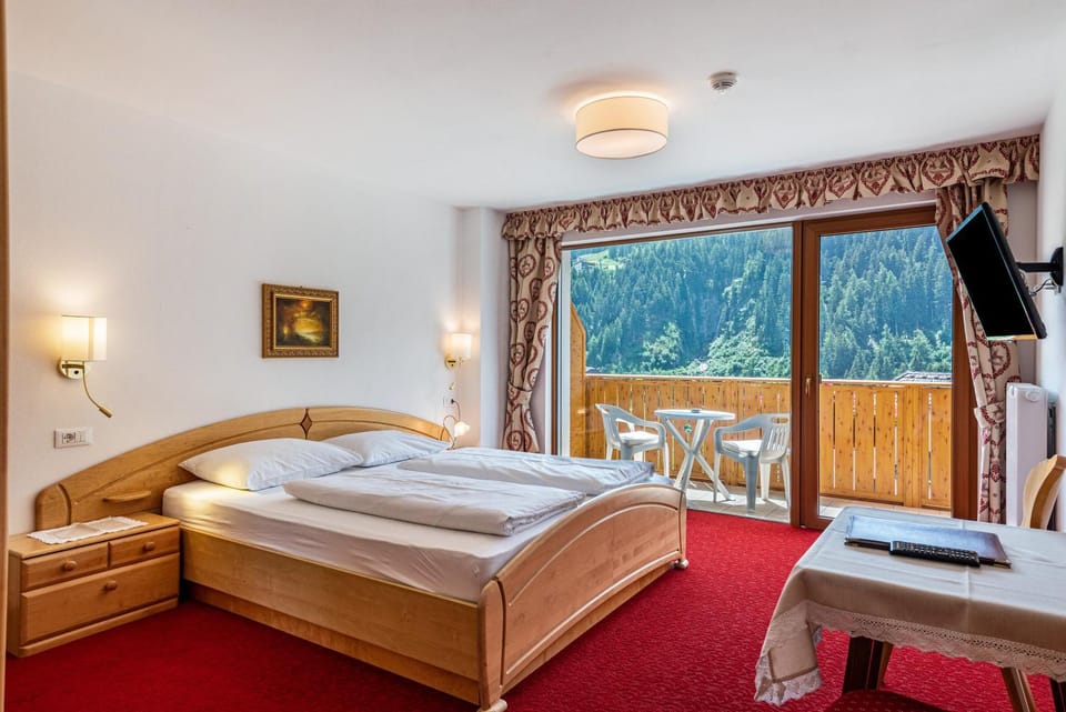 Property building, Living room, Bedroom