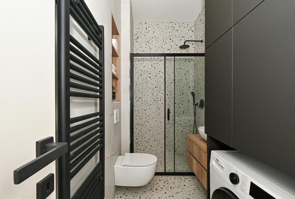 Toilet, Bathroom, washing machine