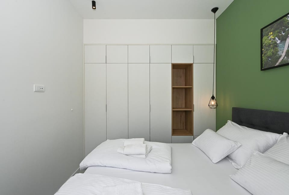 Bed, Bedroom, wardrobe