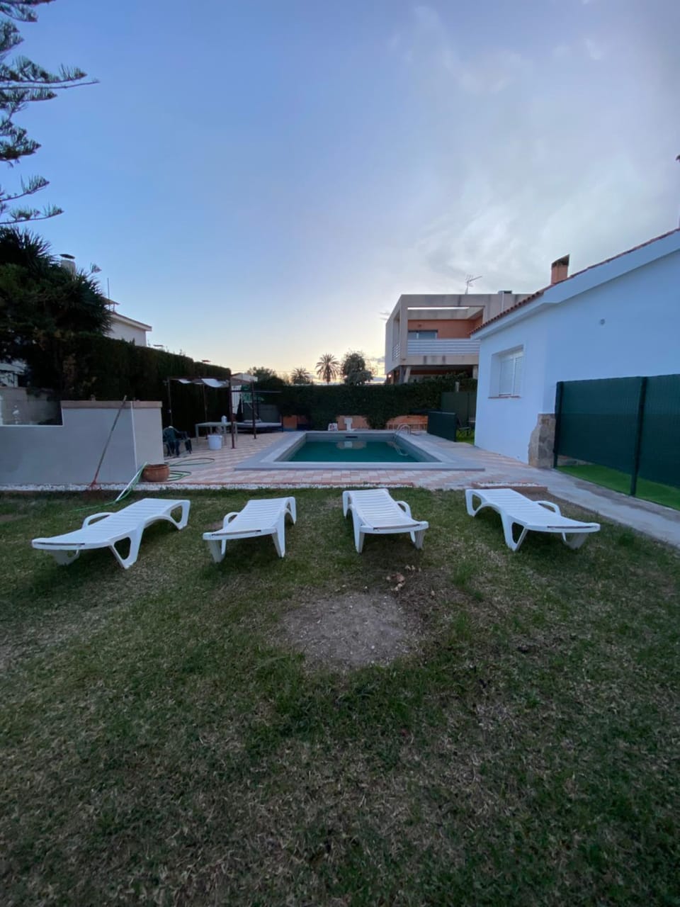 Garden, Swimming pool, sunbed