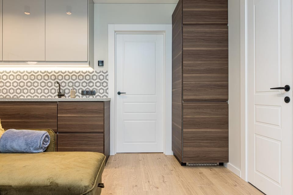 Kitchen or kitchenette, dishwasher