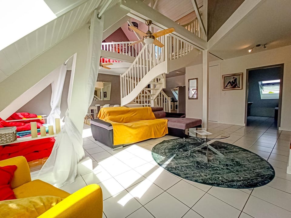 Superbe loft 90m² proche parc expo Nantes (6p) Apartment in Nantes