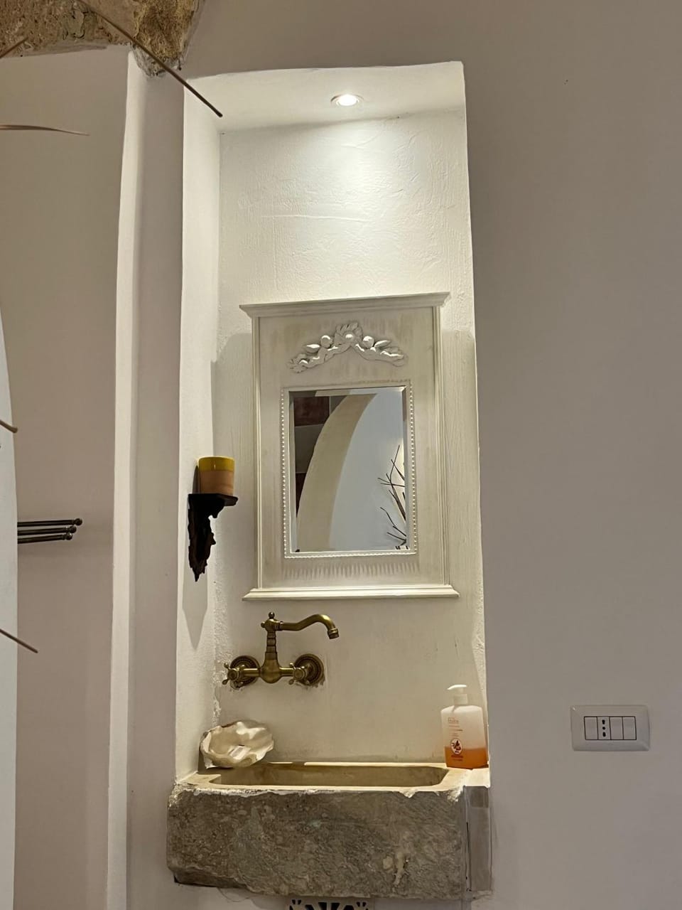 Bathroom, Decorative detail