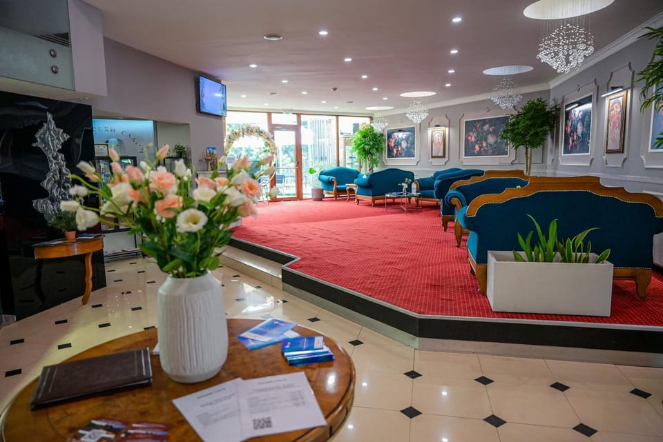 Communal lounge/ TV room, Seating area