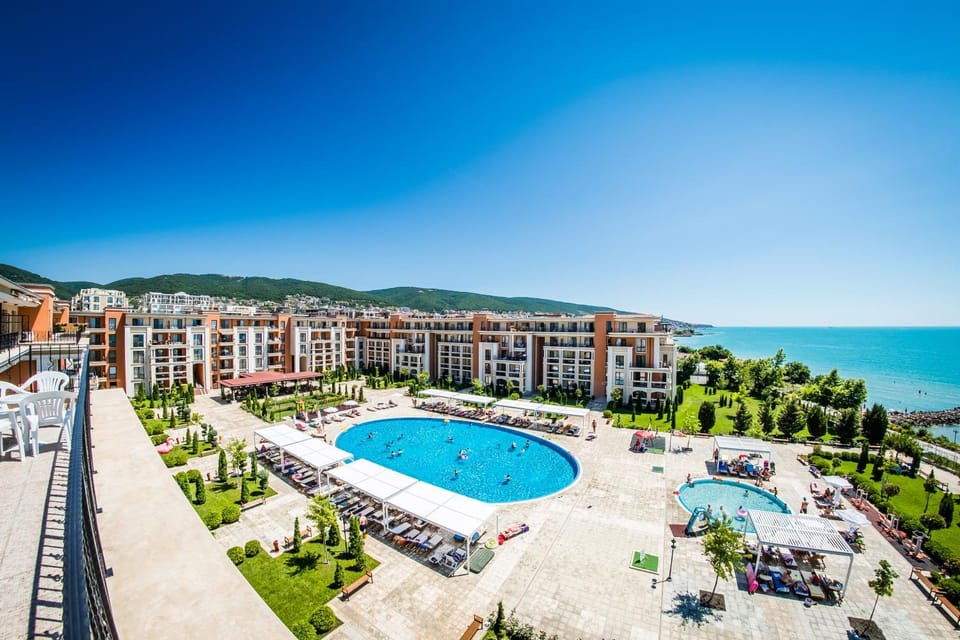 Sea view, Inner courtyard view