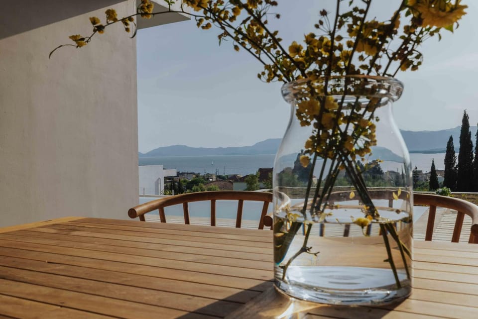 View (from property/room), Balcony/Terrace, Seating area