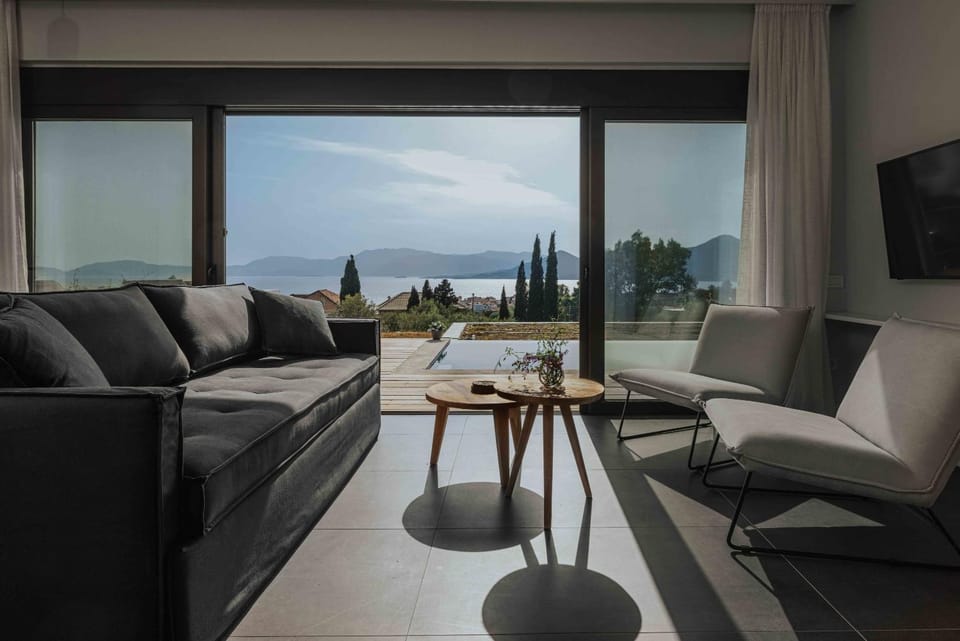 TV and multimedia, View (from property/room), Living room, Seating area