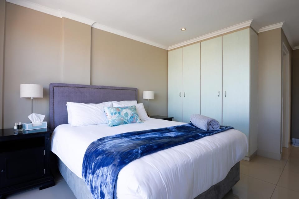2 Bedroom Oceanfront Apartment with Sea Views Apartment in Cape Town
