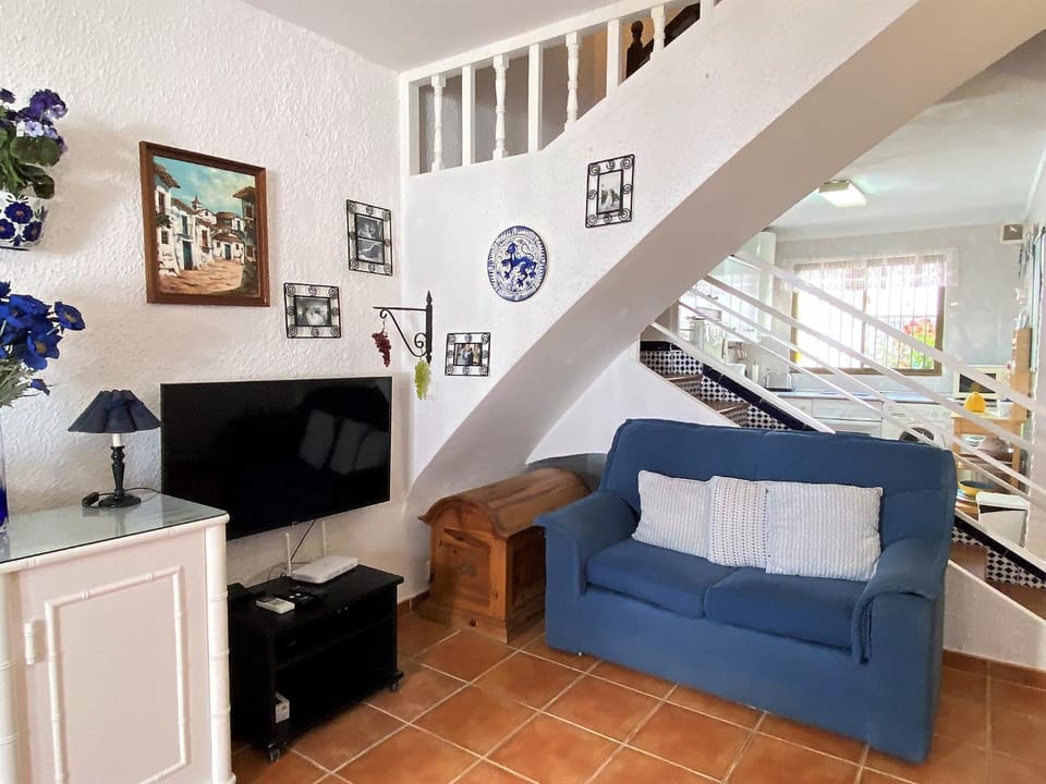 Communal lounge/ TV room, Living room