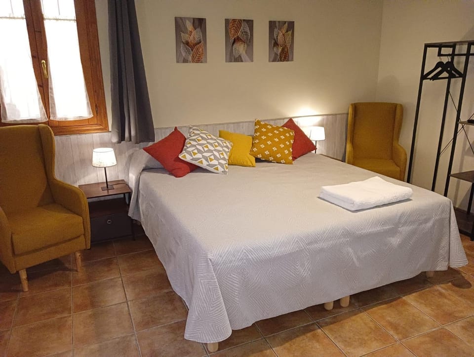 Bed, Bedroom