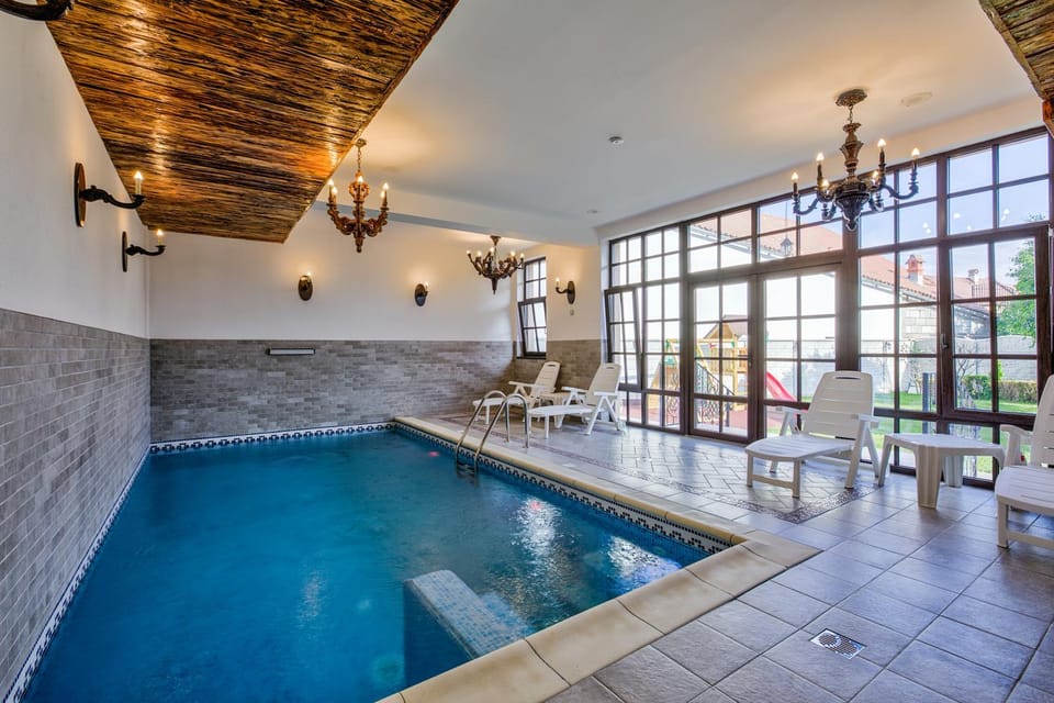 Swimming pool, Swimming pool