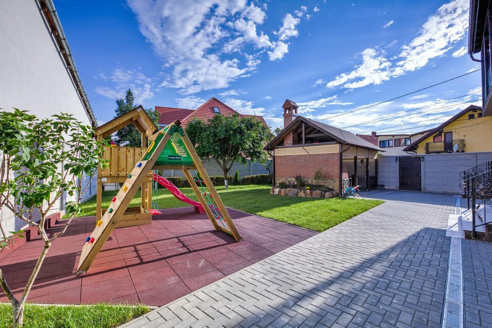 Children play ground, Kitchen or kitchenette, Communal kitchen, kitchen