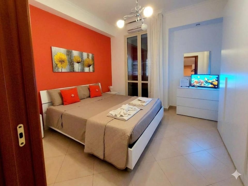 Bed, TV and multimedia, Bedroom, air conditioner