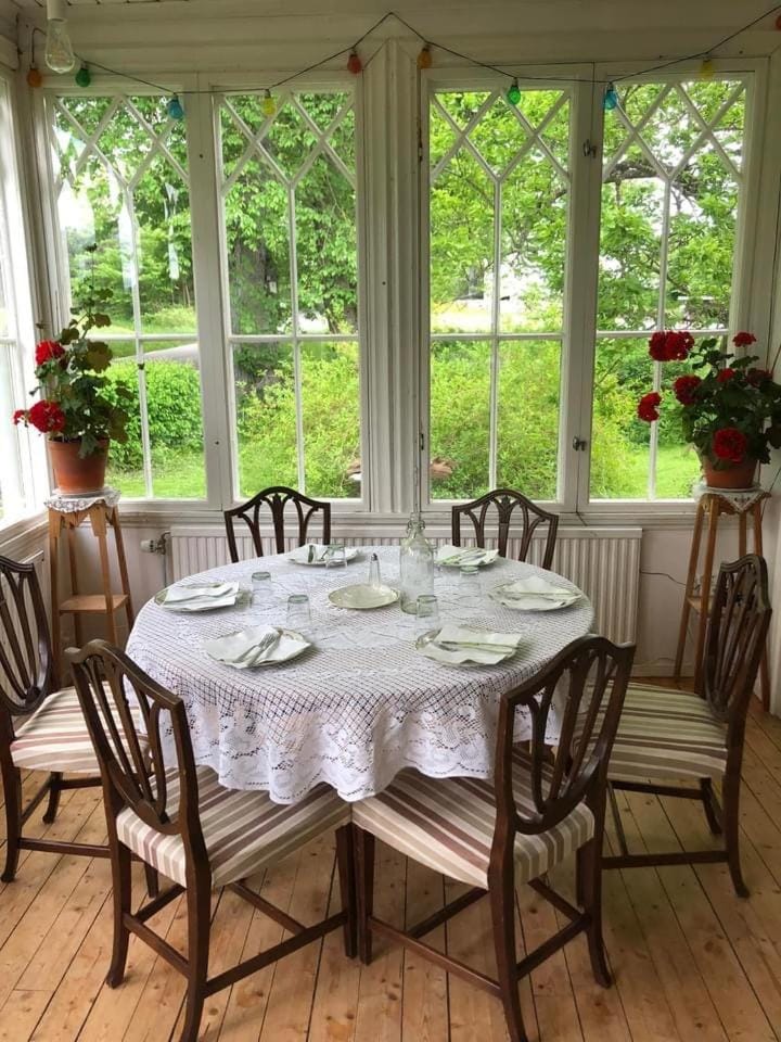 Dining area, Garden view