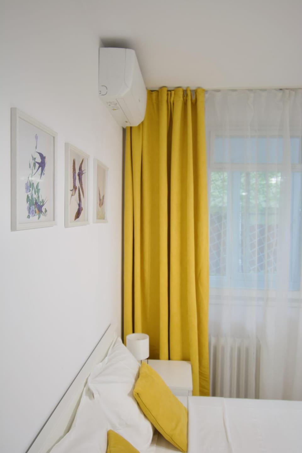 Bed, Photo of the whole room, Bedroom, air conditioner