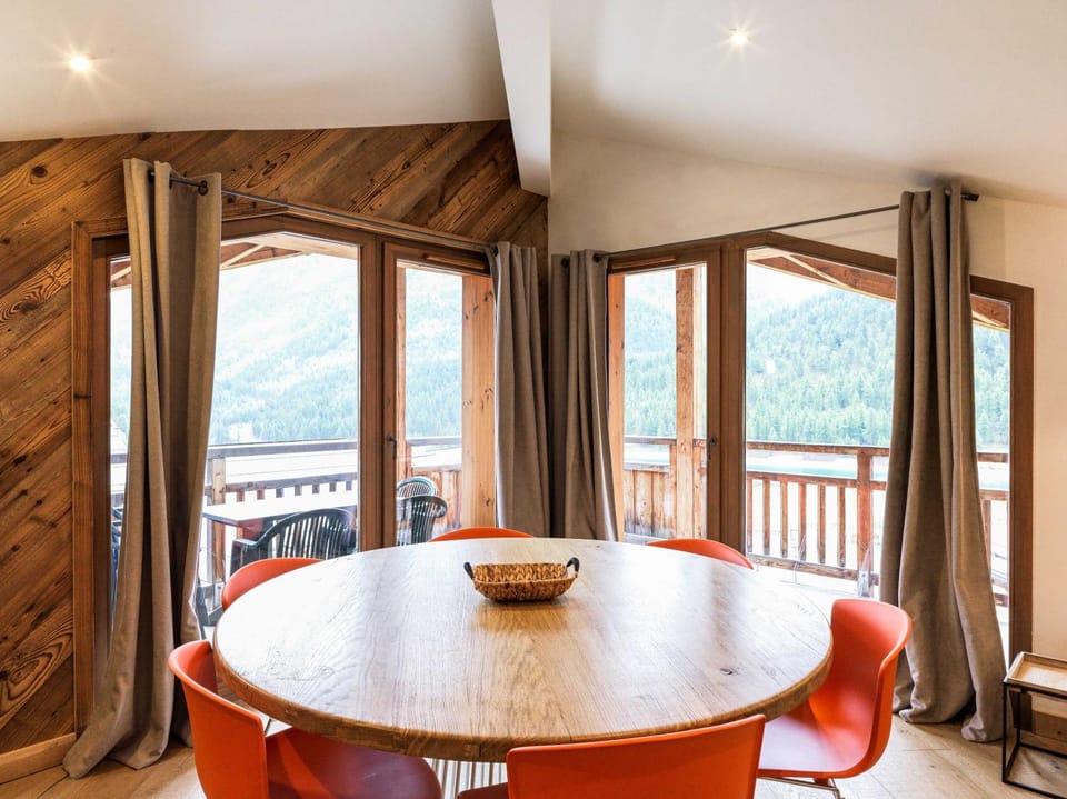 Appartement avec vue magnifique dans Le Hameau des Airelles Apartment in Montgenèvre
