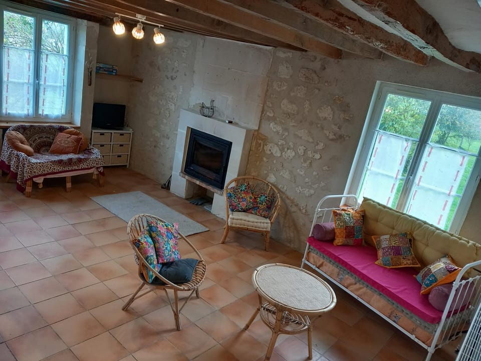 Etape à Villeperdue House in Centre-Val de Loire
