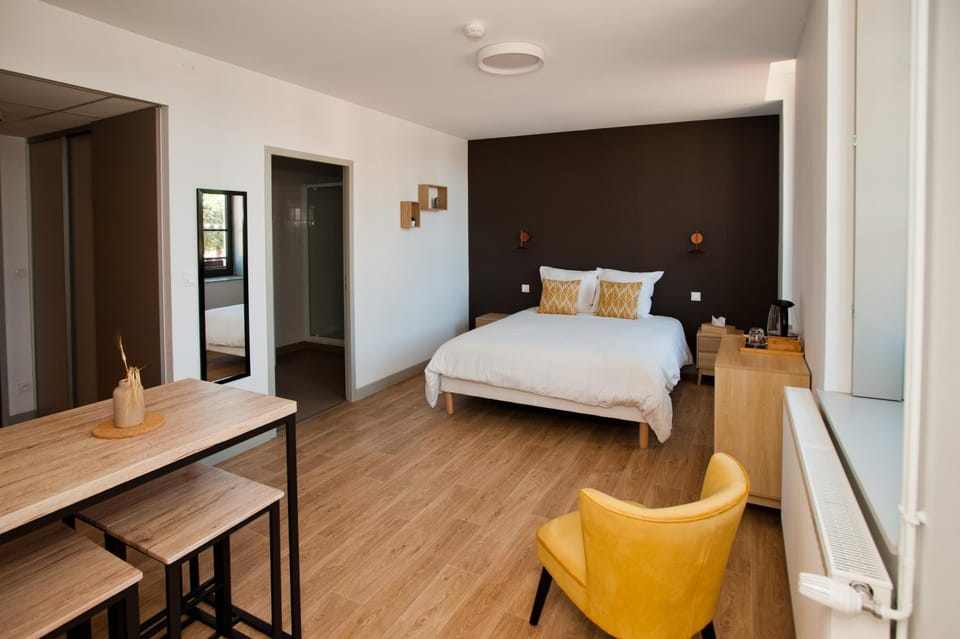 LE BON LABOUREUR Apartment hotel in Bourgogne-Franche-Comté