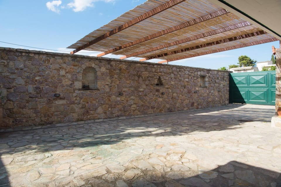 Patio, Parking