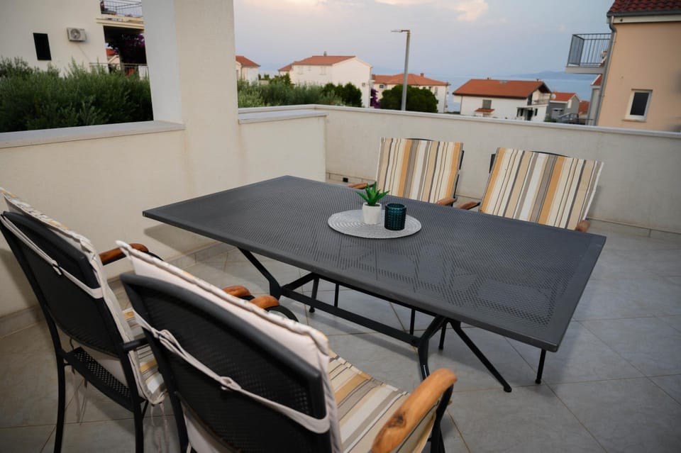 Day, View (from property/room), Balcony/Terrace, Seating area