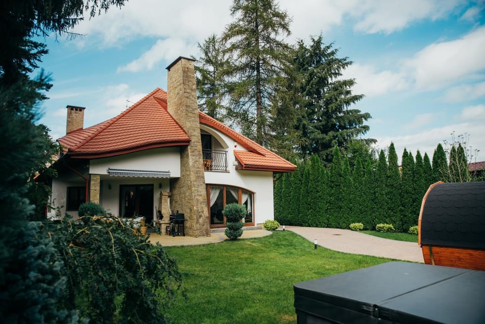 Property building, Spring, Day, Garden, Garden view