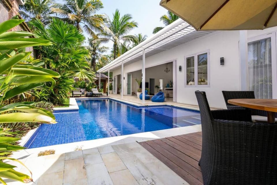 Luxury 3-Bedroom Villa with Private Pool Villa in Pekutatan