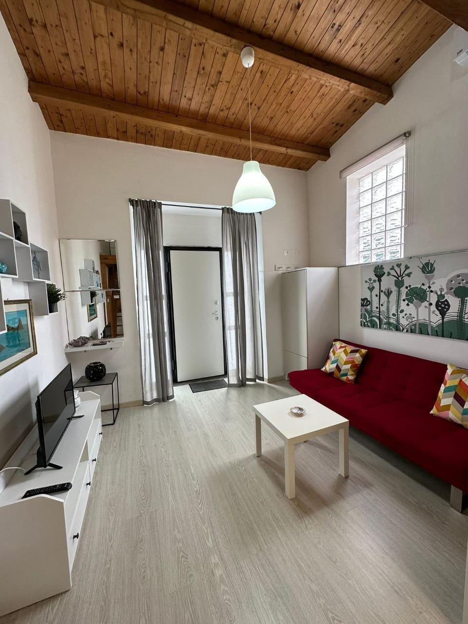 Communal lounge/ TV room, TV and multimedia