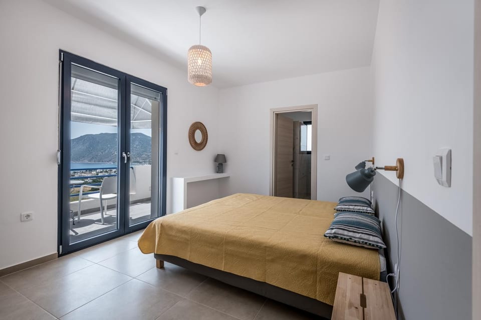 Property building, Bed, Photo of the whole room, Bedroom, Sea view