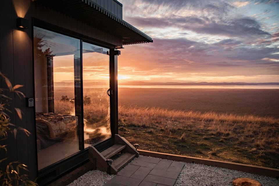 Eagle Peak Tiny Abode - Mystic Ridge Estate Apartment in Victoria