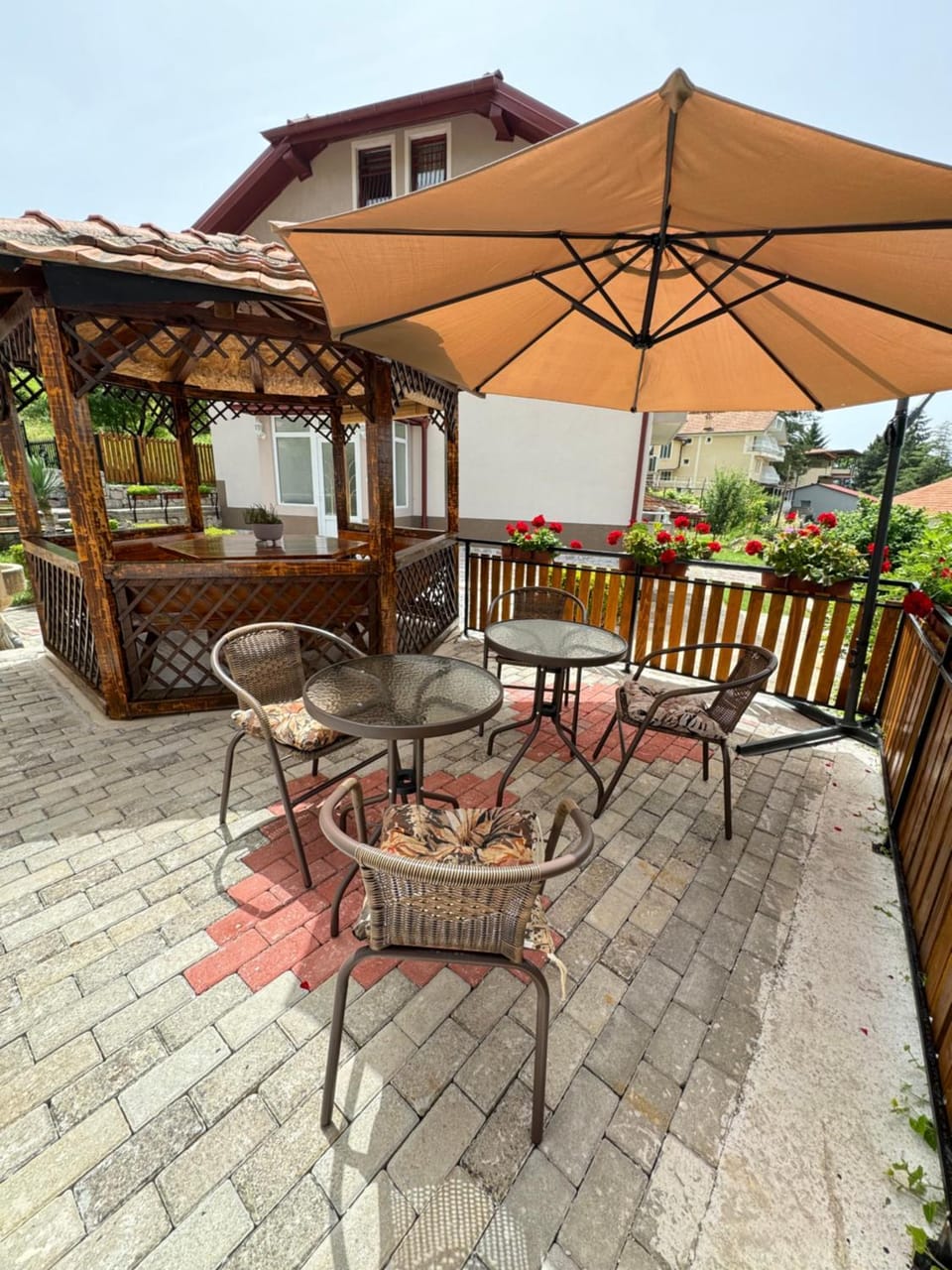 Balcony/Terrace, Lake view