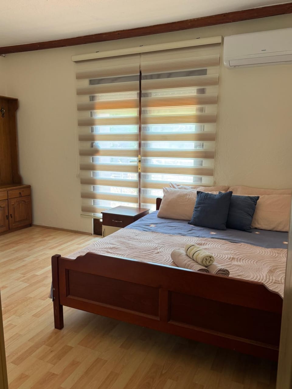 Property building, Bed, Bedroom, wardrobe
