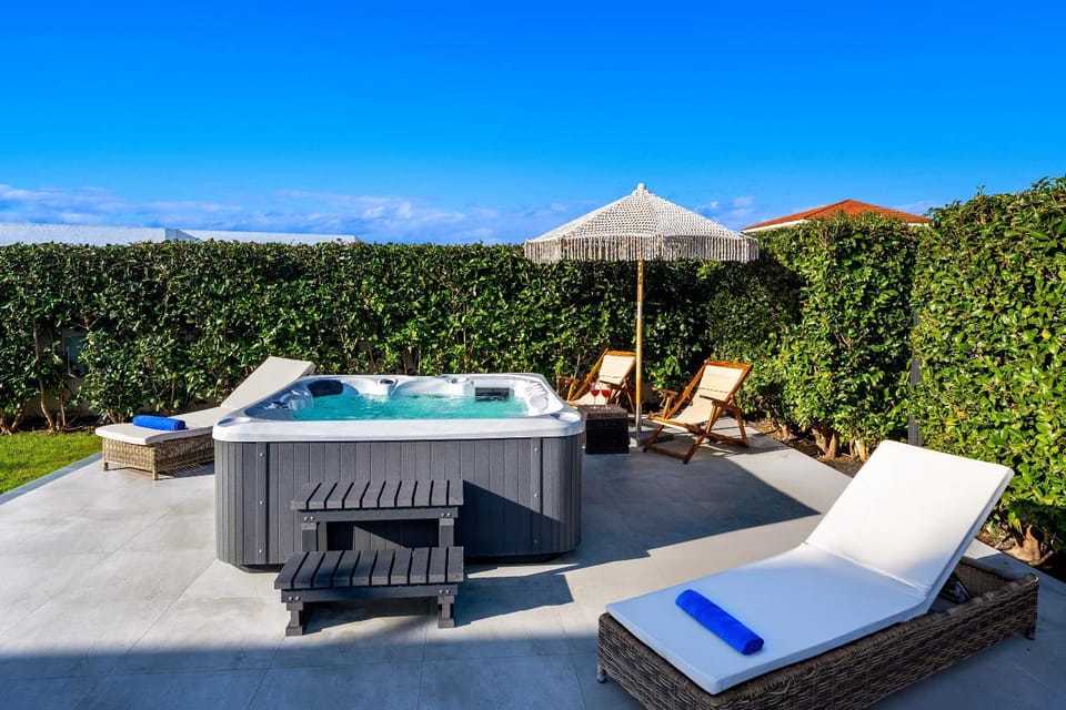 Patio, Day, Garden, Garden view, Pool view, sunbed