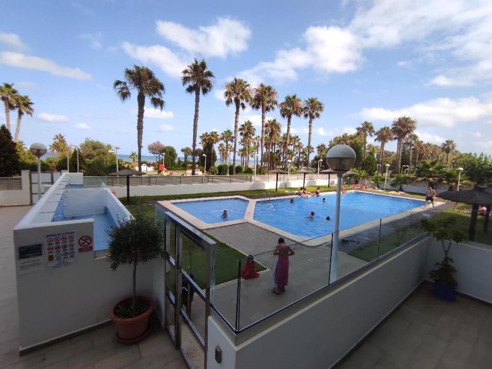 Pool view, Swimming pool