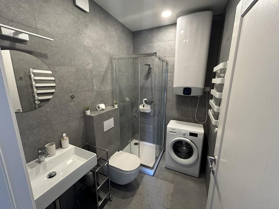 Shower, Bathroom