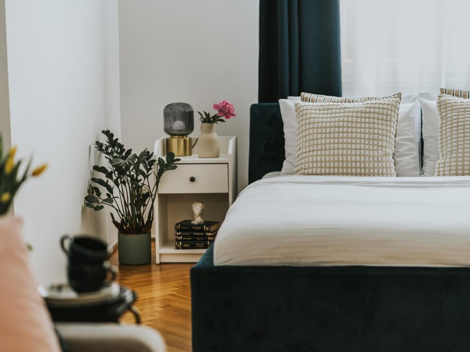 Bed, Bedroom