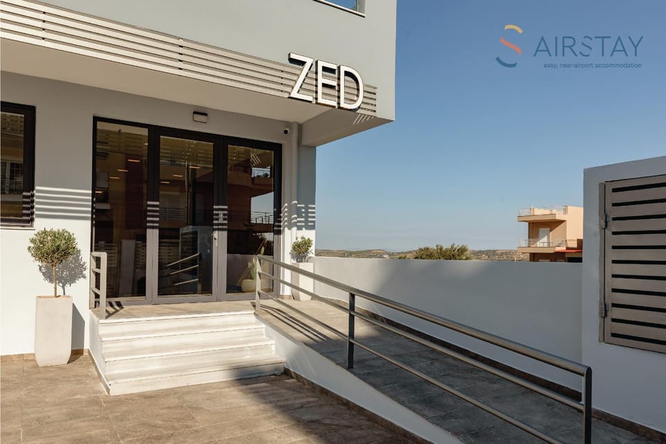 Property building, Facade/entrance, Day, View (from property/room), Balcony/Terrace, Facility for disabled guests, acessibility