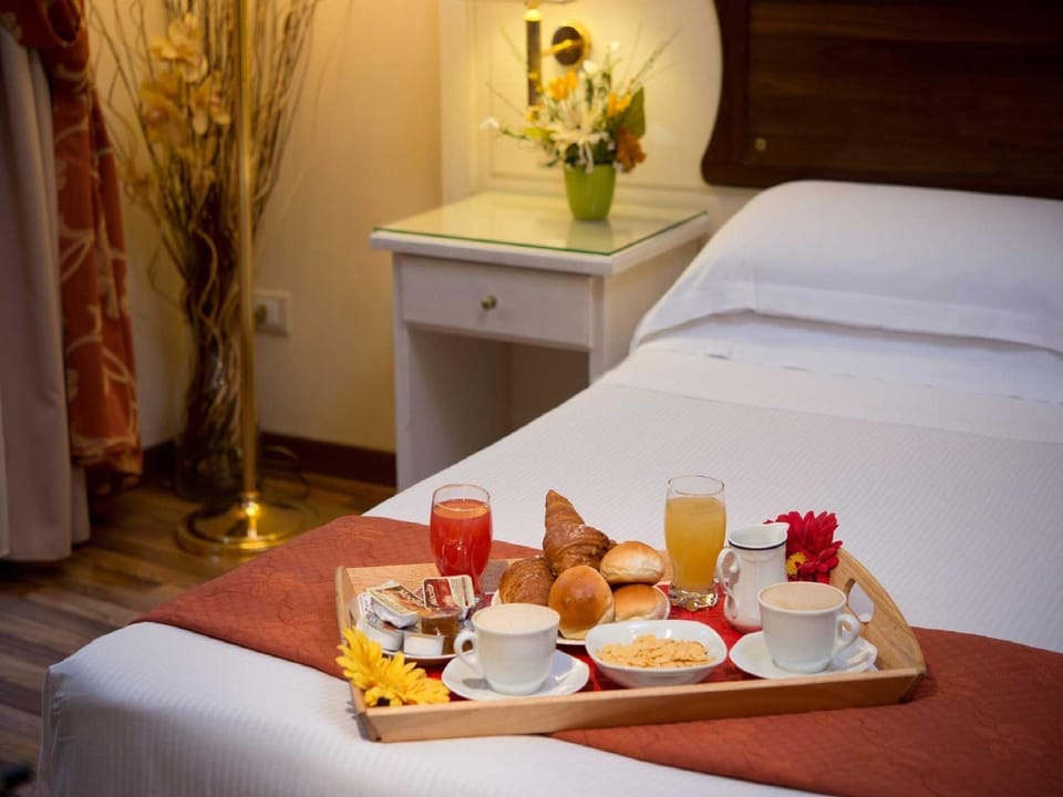 Food, Continental breakfast