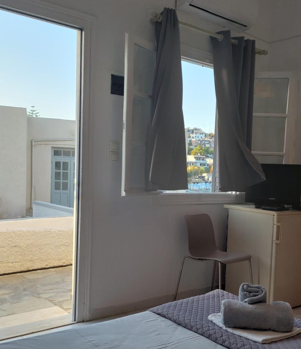Eirini's Rooms Hotel in Decentralized Administration of the Aegean