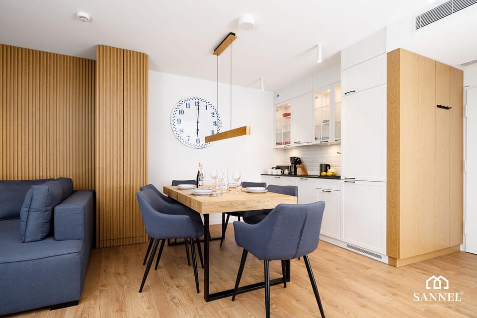 Kitchen or kitchenette, Living room, Decorative detail, Decorative detail, Seating area, Dining area, On site, microwave