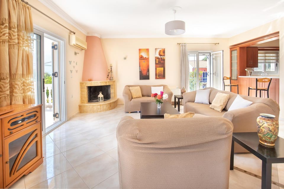βΙΛΑ ΕΜΜΑΝΟΥΕΛΑ Villa in Karavomylos