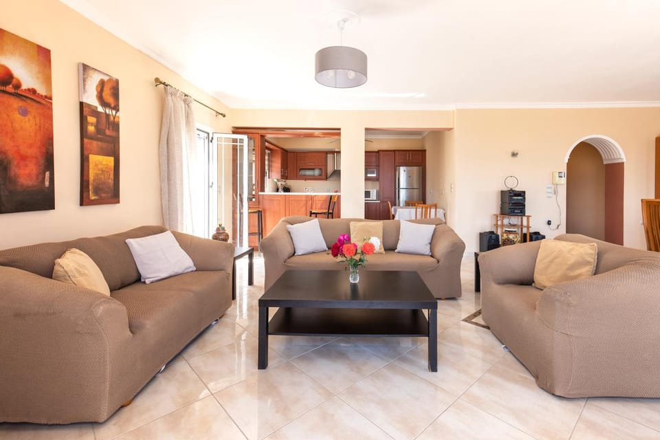 βΙΛΑ ΕΜΜΑΝΟΥΕΛΑ Villa in Karavomylos