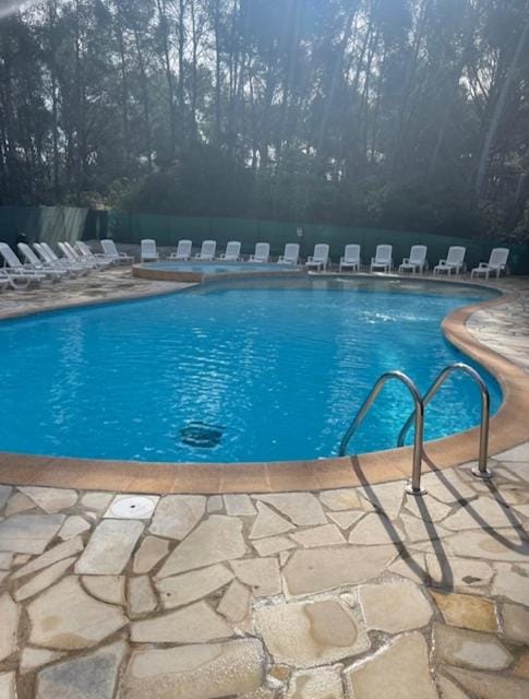 Swimming pool