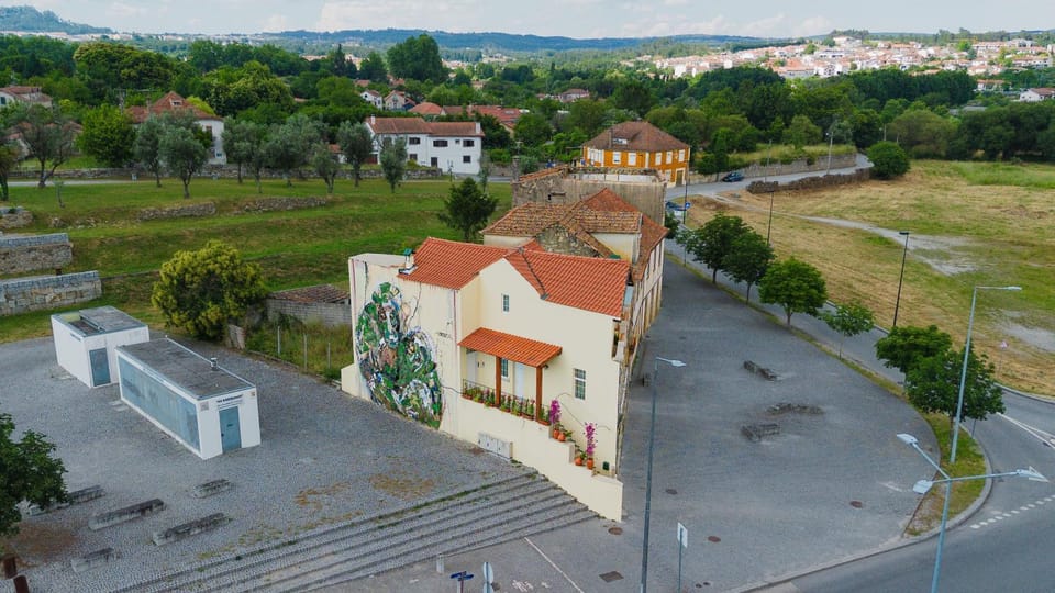 Property building, Day, Natural landscape, Bird's eye view, City view, Landmark view, Location