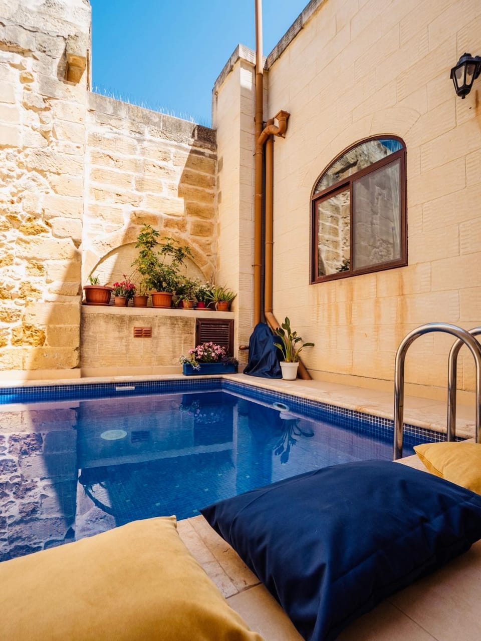 Patio, Day, Pool view, Swimming pool, sunbed