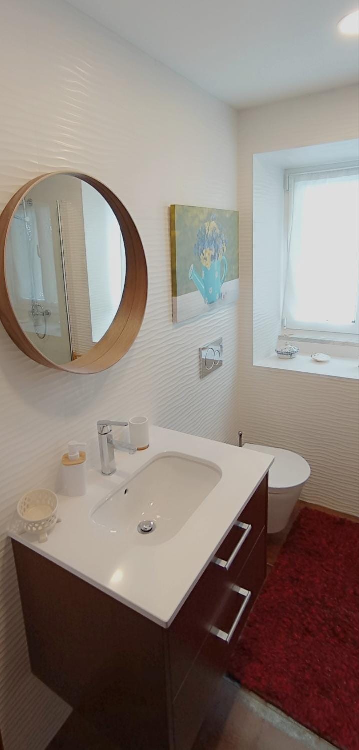 Shower, Toilet, Bathroom