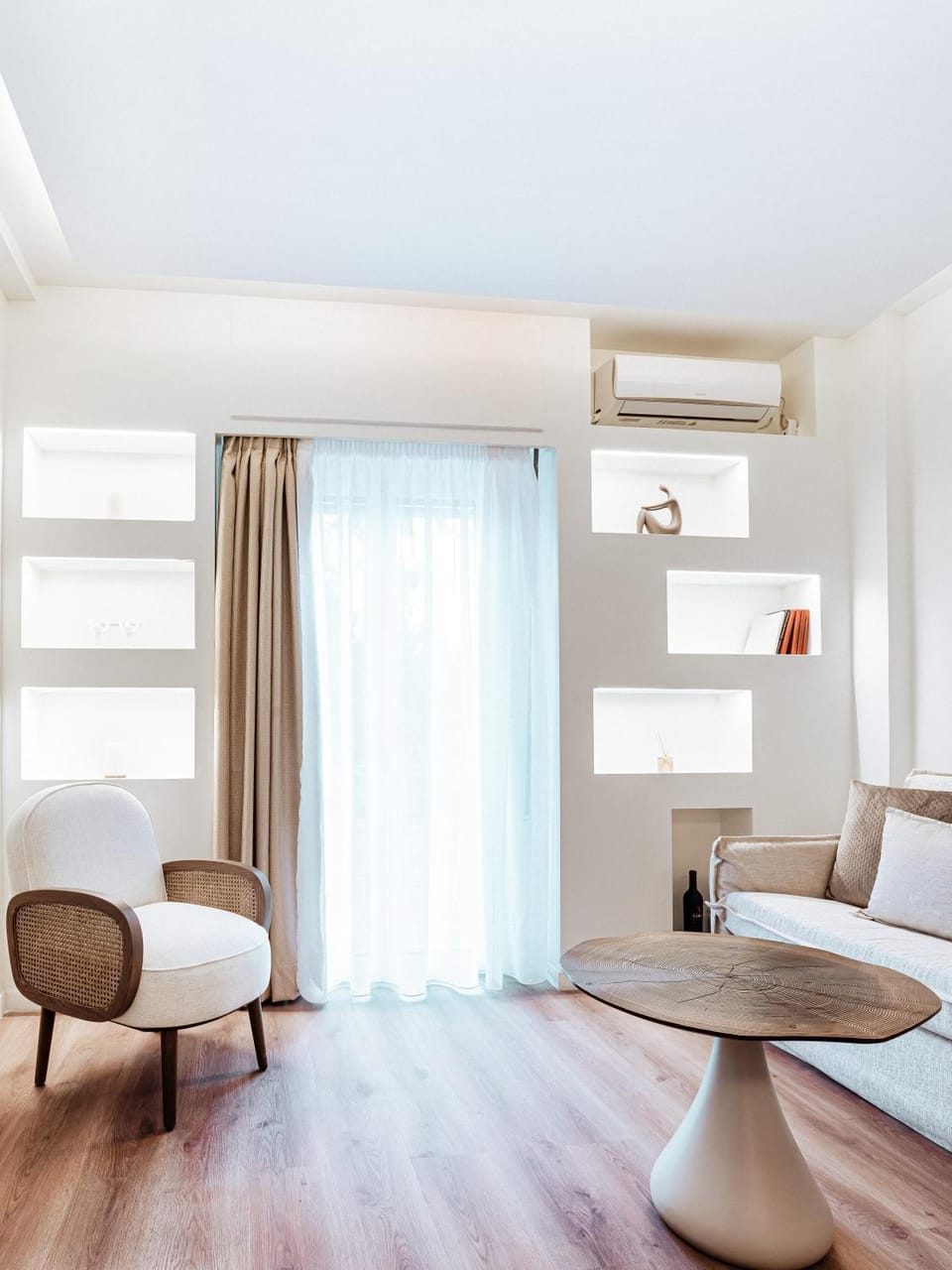 Living room, Seating area